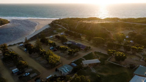 Pure Glamping Guilderton - Broome Tourism 1