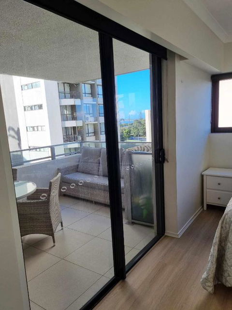 Private Bedroom And Bathroom In A Shared Apartment - Broome Tourism 0