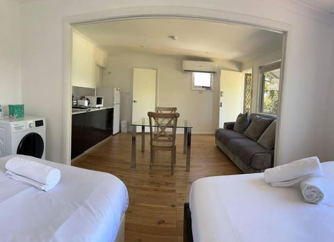 Private Studio House Unit In Dundas Valley - Broome Tourism 1