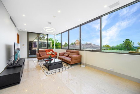 Putney Brand New Luxury House Pool & Waterview - Broome Tourism 2