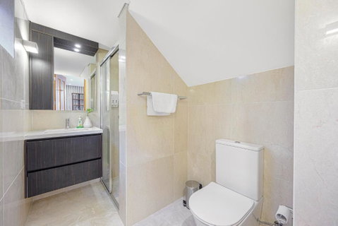 Putney Luxury & Waterview & Pool Near Olympic Park - Broome Tourism 1