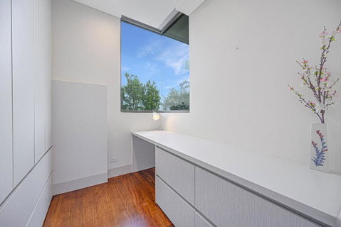 Putney Luxury & Waterview & Pool Near Olympic Park - Broome Tourism 2