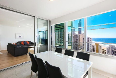 Q Tower Amazing Ocean Views 22nd Level Heated Pools Sleeps 6 - Optimise BNB - Broome Tourism 2