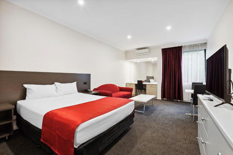 Quality Hotel Manor - Broome Tourism 0