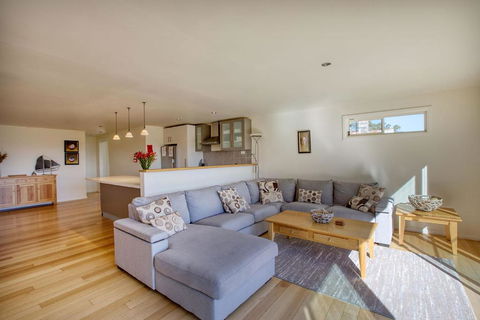 Quarterdeck Apartment - Broome Tourism 1