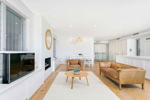 Queenscliff Penthouse - Beachfront - Broome Tourism 2