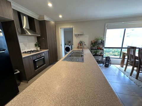 Quiet Comfort For Relaxing Stays - Broome Tourism 3