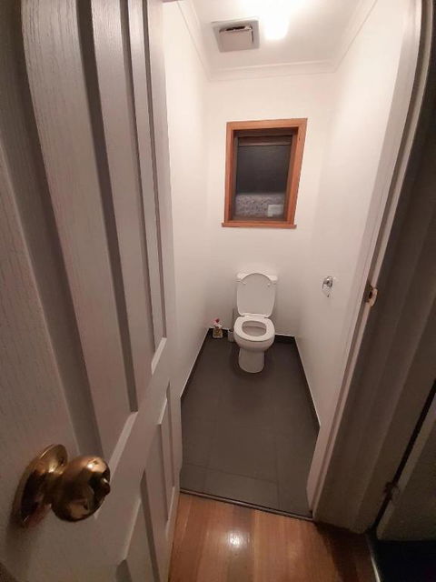 Quiet Room With Off Street Parking In Hobart - Broome Tourism 1