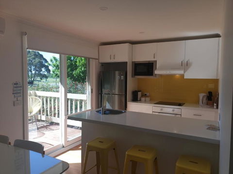 Race Course Apartments - Broome Tourism 3
