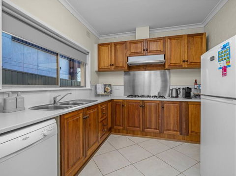 Read Place Retreat - Broome Tourism 2