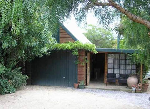 Red Brier Cottage Accommodation - Broome Tourism 3