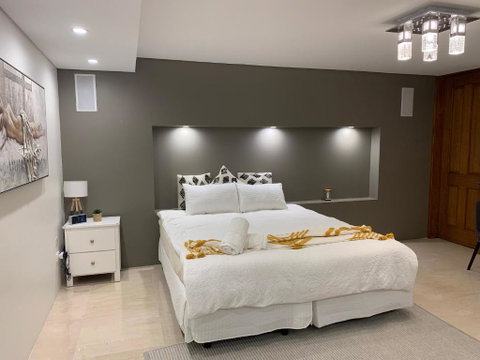 Putney Studio, Short Drive To Parklands & Olympic Park - Broome Tourism 3