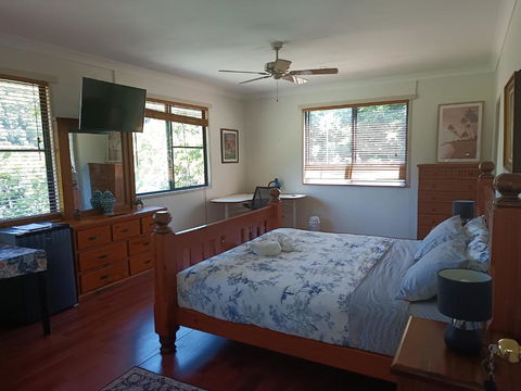 Quand0ng Valley Inn - The Hidden Waterfall Family Retreat - Broome Tourism 0