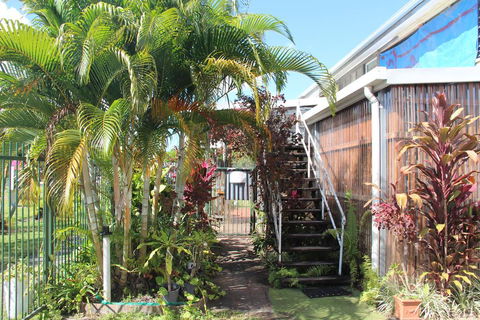 Asylum Cairns Hostel - Broome Tourism 2