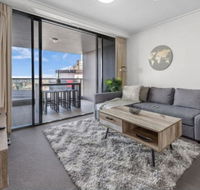 AU1 - Long Stay w Balcony RiverViews Fast WiFi - Broome Tourism