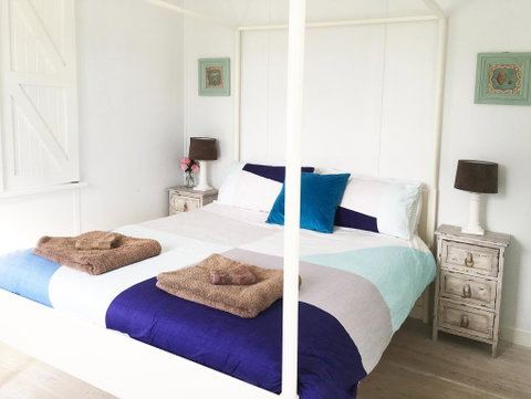 Aurora Beachfront Cottage - Broome Tourism 1