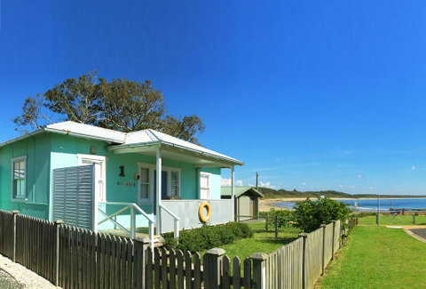 Aurora Beachfront Cottage - Broome Tourism 0