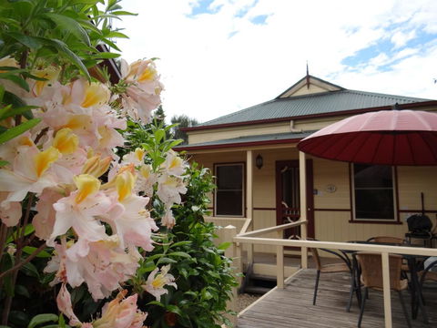Autumn Affair Cottage 6 - Broome Tourism 0