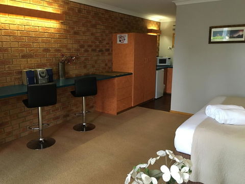 Avoca Motel - Broome Tourism 3