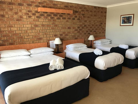 Avoca Motel - Broome Tourism 1