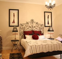 Azalea Cedar-Rose Barossa Valley Villa - Broome Tourism