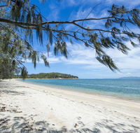 Azure on Geoffrey Bay - Broome Tourism
