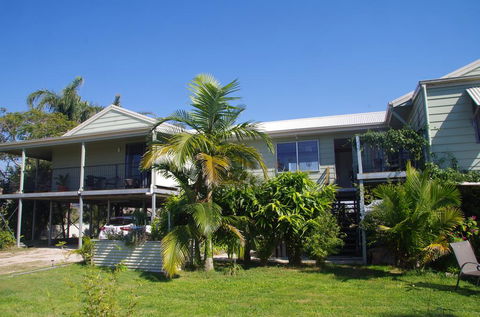 B&B Squeakygate Retreat - Broome Tourism 0