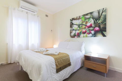 B5 Close To Nedlands, Cafes, Swan River, SCGH & UWA - Broome Tourism 1