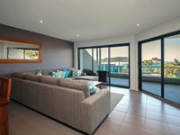 Barefoot Bliss  Fingal Bay