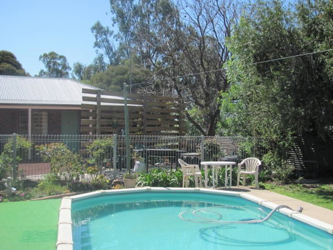 Barham Colonial Motel - Broome Tourism 1