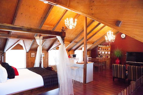 Barossa Barn Bed And Breakfast - Broome Tourism 0