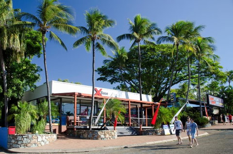 Base Airlie Beach - Broome Tourism 0