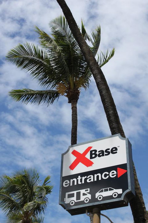 Base Airlie Beach - Broome Tourism 3