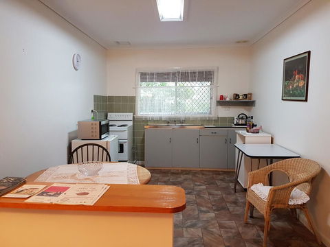 Basedow Units Tanunda - Broome Tourism 3