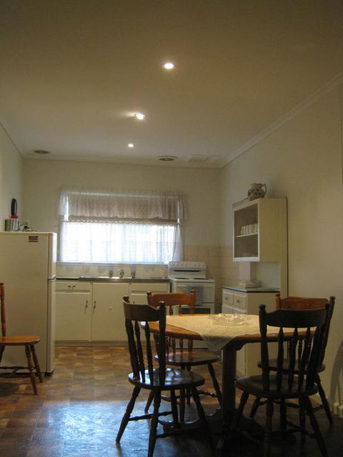 Basedow Units Tanunda - Broome Tourism 1