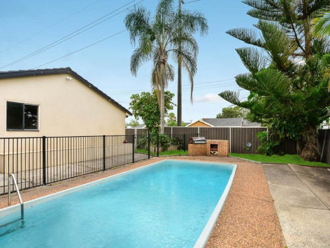 Bass House - Broome Tourism 0