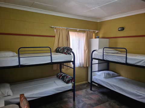 Bateman Bay Holiday Park & Batemans Bay YHA - Broome Tourism 2
