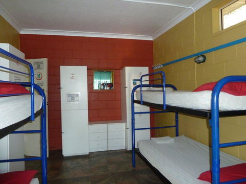 Bateman Bay Holiday Park & Batemans Bay YHA - Broome Tourism 1