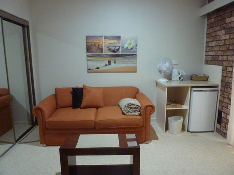Batemans Bay Manor - Bed And Breakfast - Broome Tourism 2