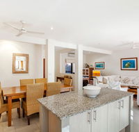 Bayvilla 3  Belongil Beach - Broome Tourism