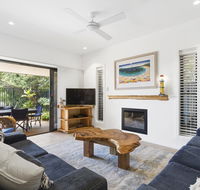 Bayvilla 4  The Beach - Broome Tourism