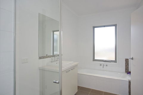 Beach & Golf Stays, Australia - Broome Tourism 2