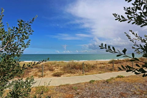 Beach Cottage In The Heart Of Mandurah - Broome Tourism 2