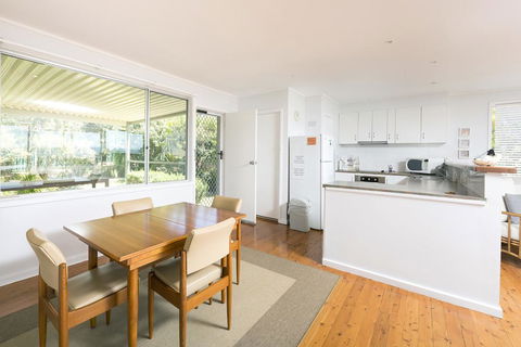 Beach Cottage, Forster - Broome Tourism 3