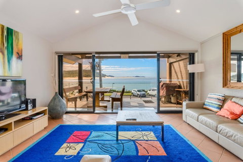 Beach Duplex 72b Marine Dr - Fingal Bay - Broome Tourism 3