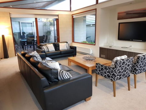 Beach Haven - Broome Tourism 0