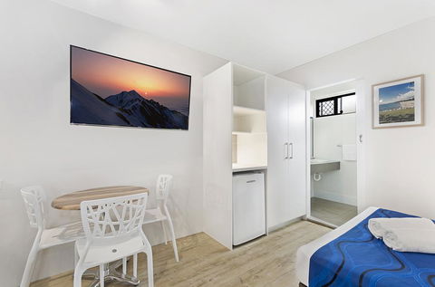 Beach House Motel - Broome Tourism 3