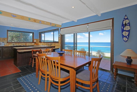 Beach Road 10 Mollymook - Broome Tourism 2