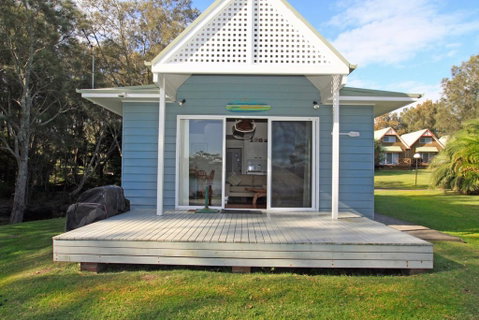 Beach Shack On The Lagoon - Broome Tourism 1