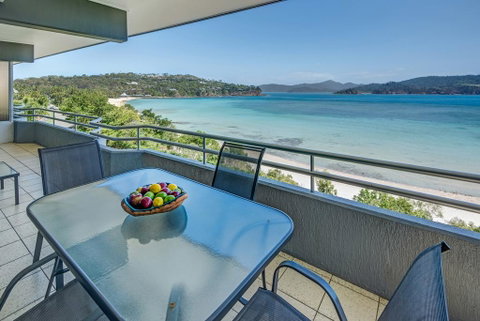 Beachfront Hamilton Island - Broome Tourism 0